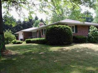 27916 Crestview Dr, Elkhart, IN 46517