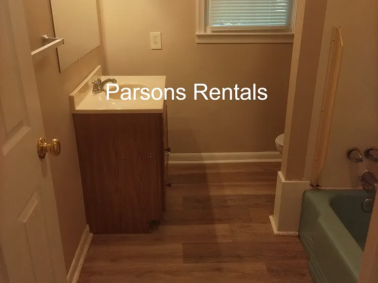 708 Priscilla St — Photo 5