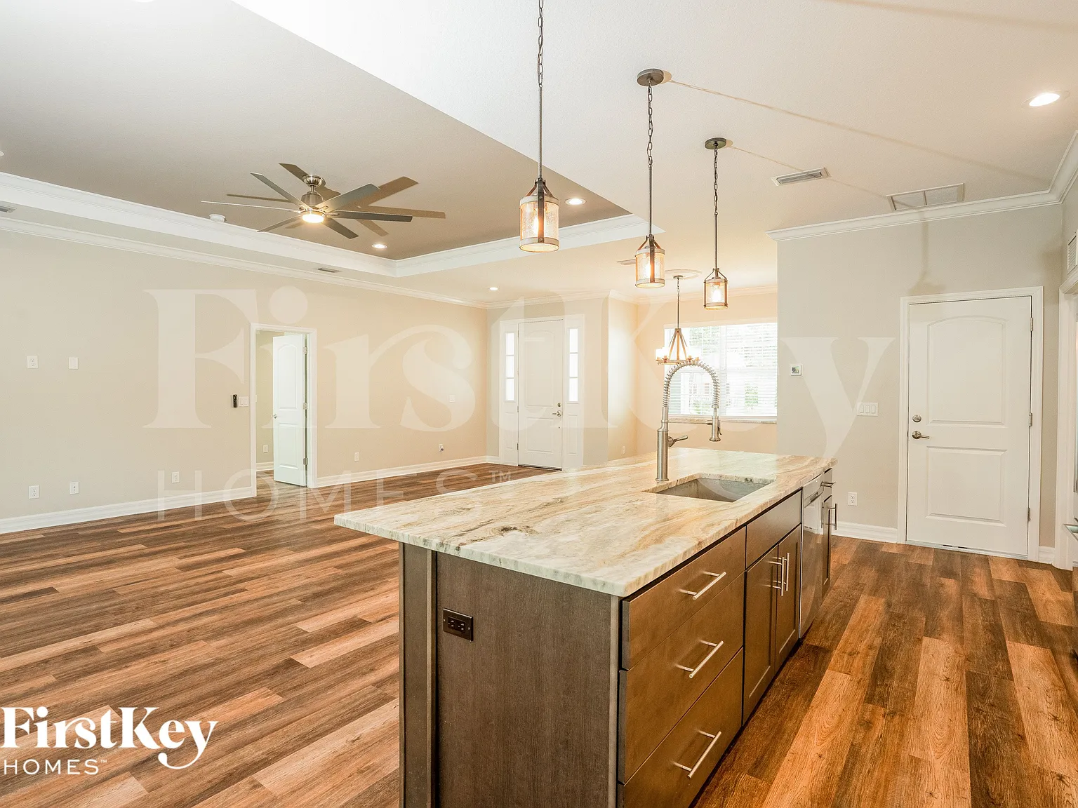 3 bed, 2.0 bath, 1706 sqft, $3,175 — Photo 4