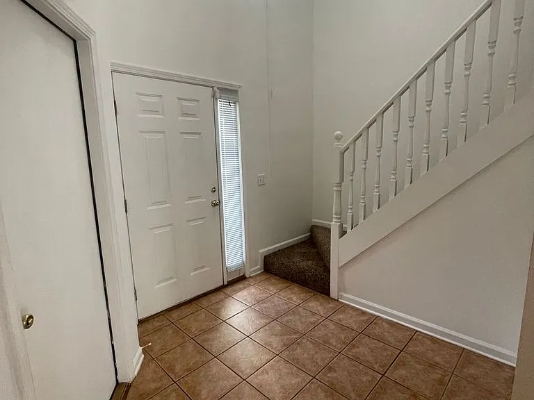 143 S Springview Dr — Photo 17