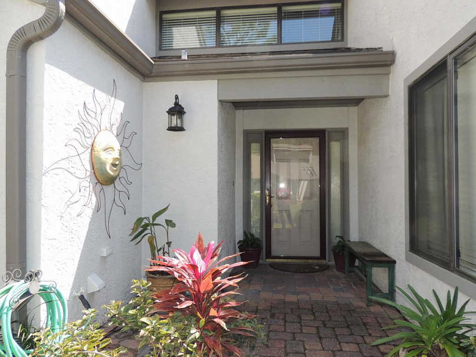 1st image of 140 Gleneagles Dr