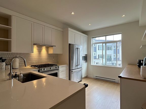 5th image of 1225 Mitchell St #112