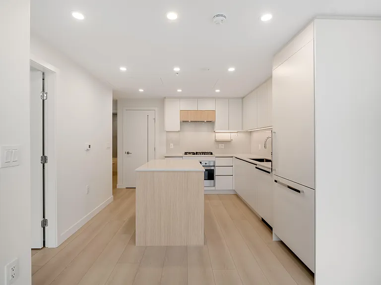 13572 98a Ave #808 — Photo 8
