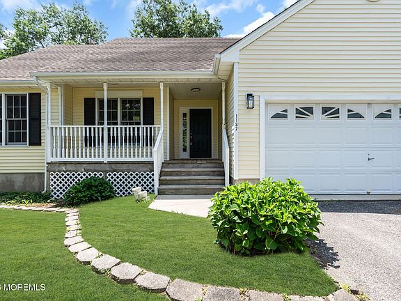 3rd image of 1137 Hawser Avenue