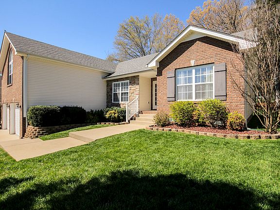 4th image of 756 W Accipiter Cir