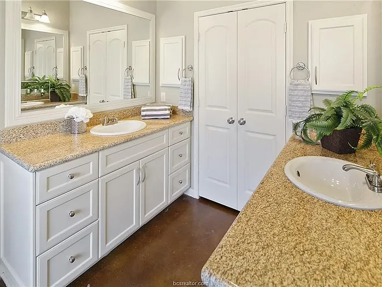 4289 Hollow Stone Dr — Photo 22