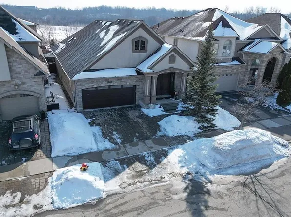 205 Paige Pl #Nn2k-4p5, Kitchener, ON N2K 4P5