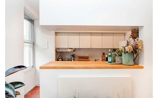 Rented by Douglas Elliman | media 18