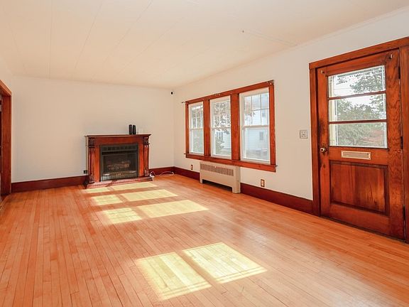 5th image of 8 Eden Ln #3