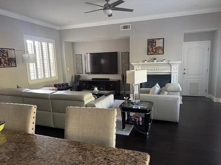 2202 Rosemount Ln — Photo 34