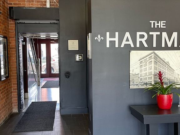 5th image of 150 E Main St APT 502