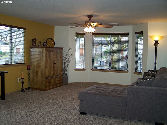 5th image of 15804 NE Noble St