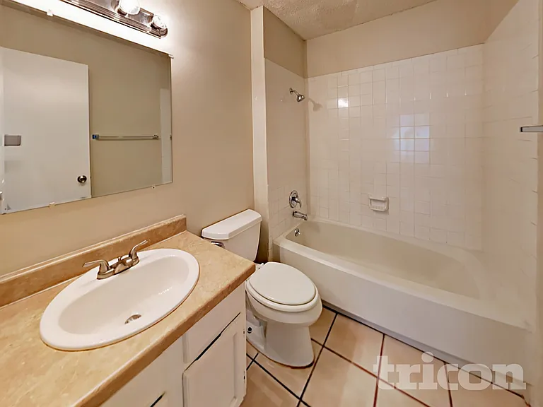 5815 Brambletree St — Photo 14