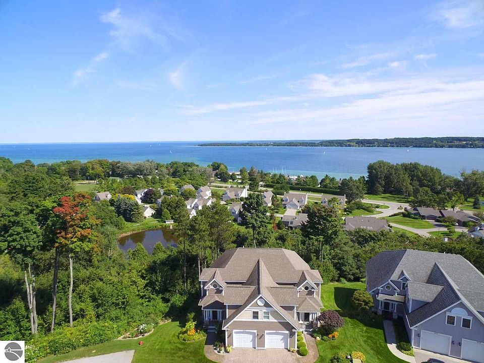 1st image of 873 N Bay Cliff Dr
