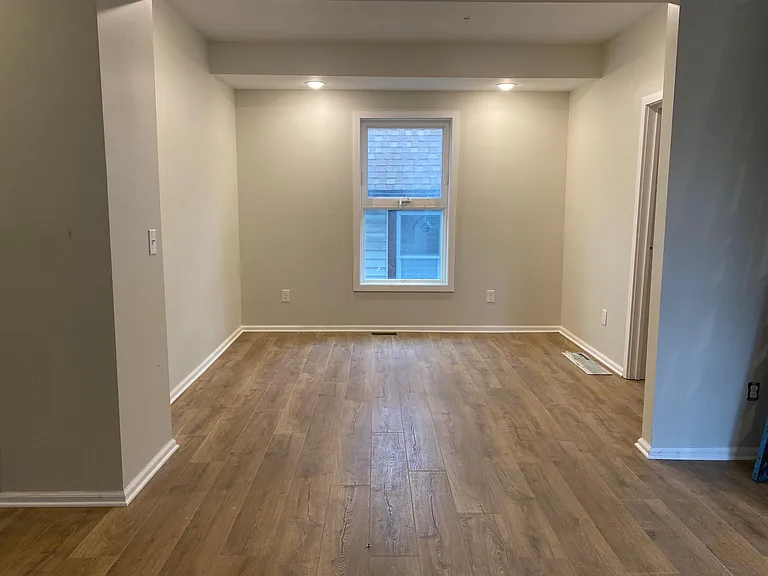 391 Forest Ave #2 — Photo 3