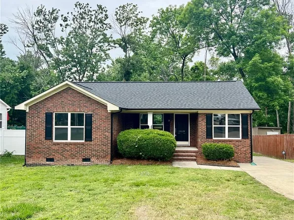 2019 Hassall St, Greensboro, NC 27401