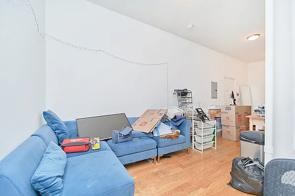 Rented by Living New York | media 8