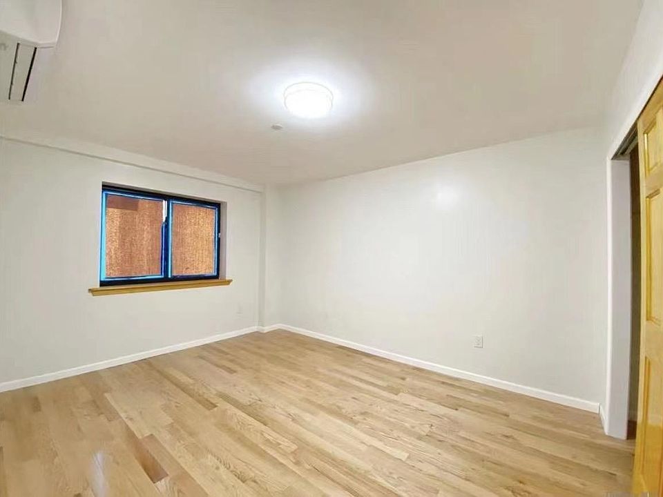 2nd image of 13248 41st Ave Floor 2