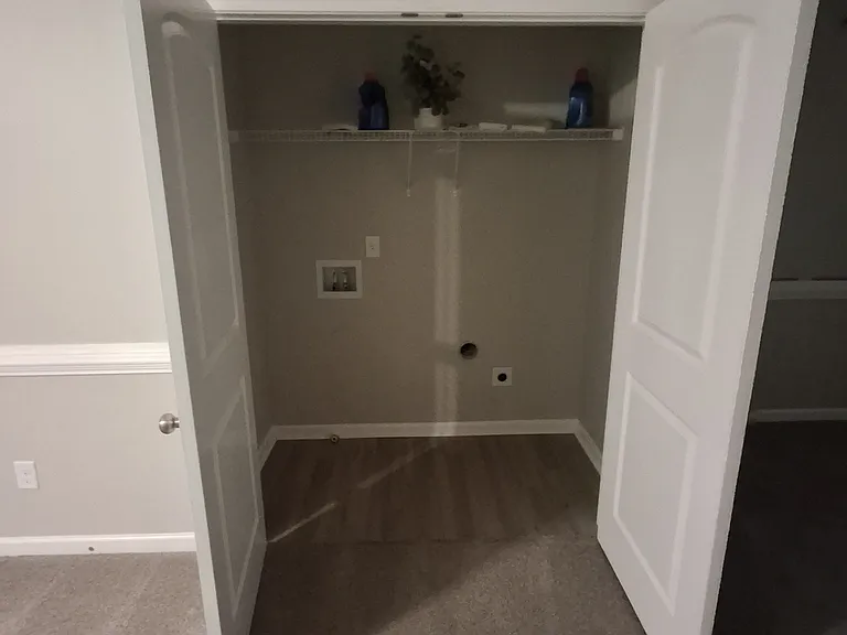 2137 Belmont Cir — Photo 10