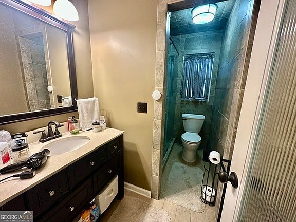 5th image of 1332 Woodlawn Cir