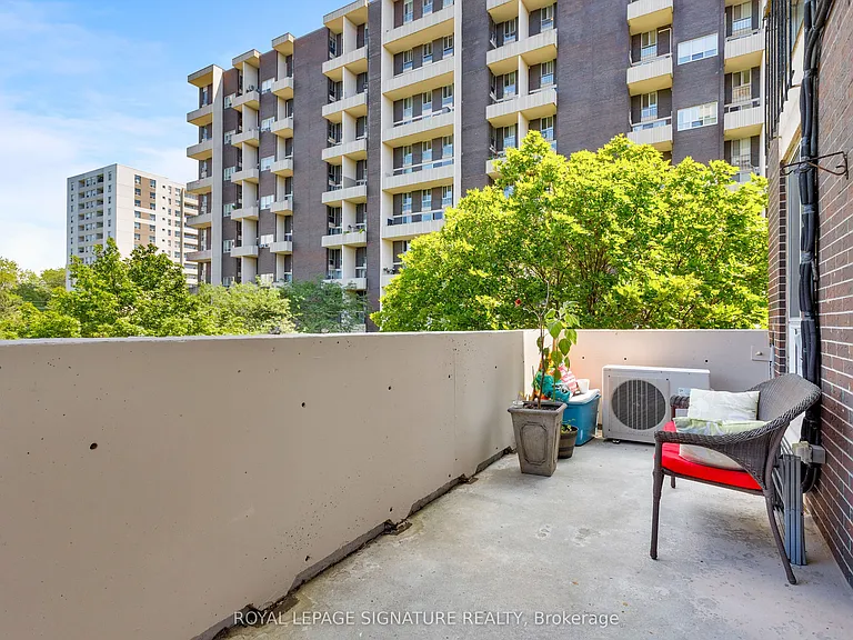 35 Ormskirk Ave #302 — Photo 20