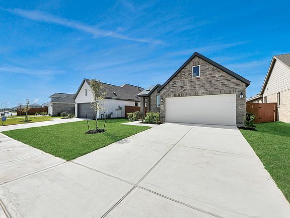 3rd image of 1058 Blue Stone Dr