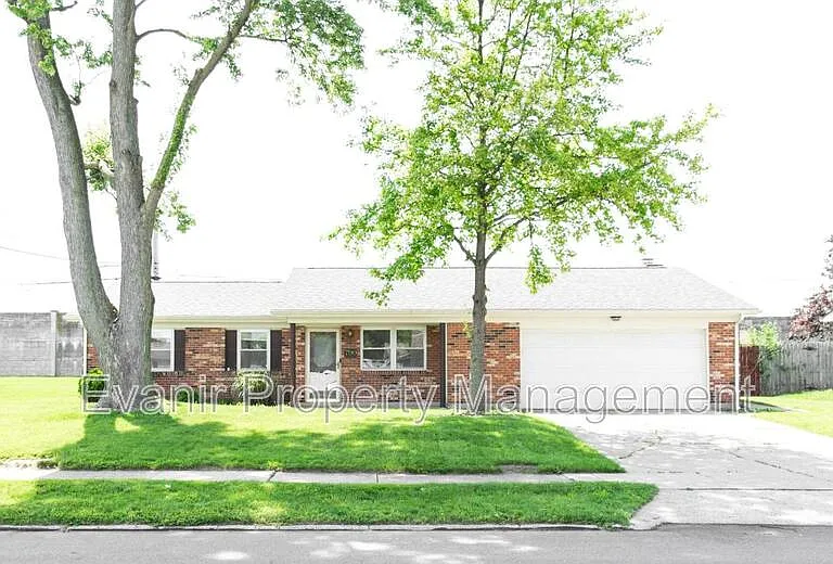 790 Branford Rd — Photo 2