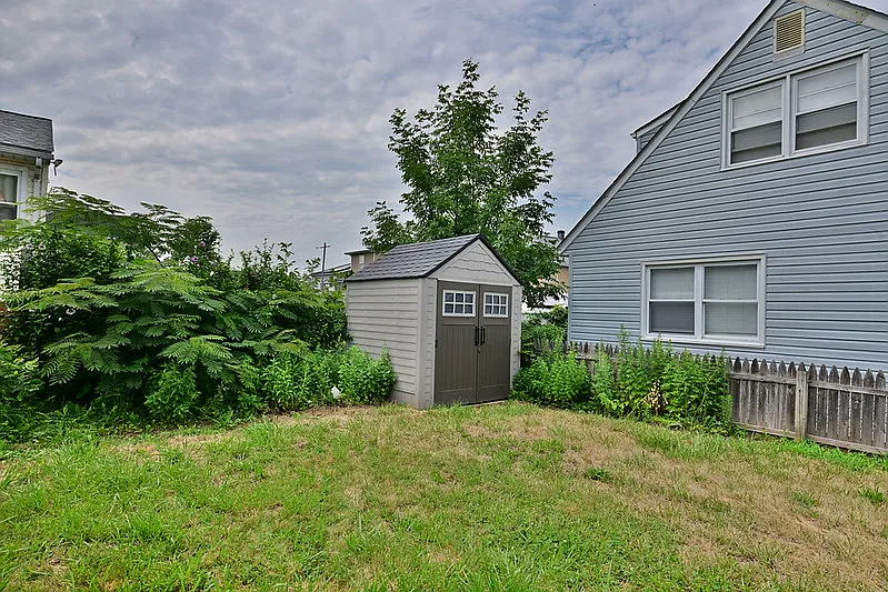 3 bed, 1286 sqft, $3,100 — Photo 3