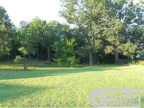 2nd image of 255 Old Cemetery Rd