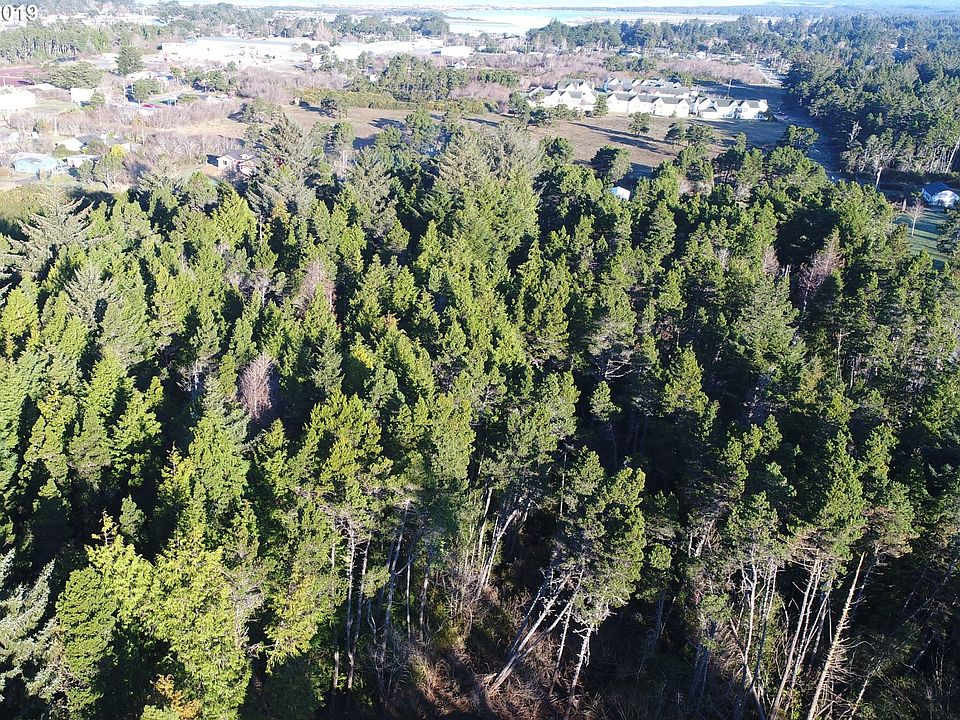 2nd image of 87874 Astor Ln
