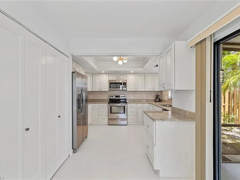879 Meadowland Dr #C — Photo 15