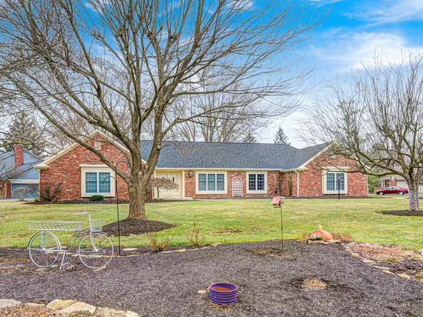295 Camden Dr, Zionsville, IN 46077