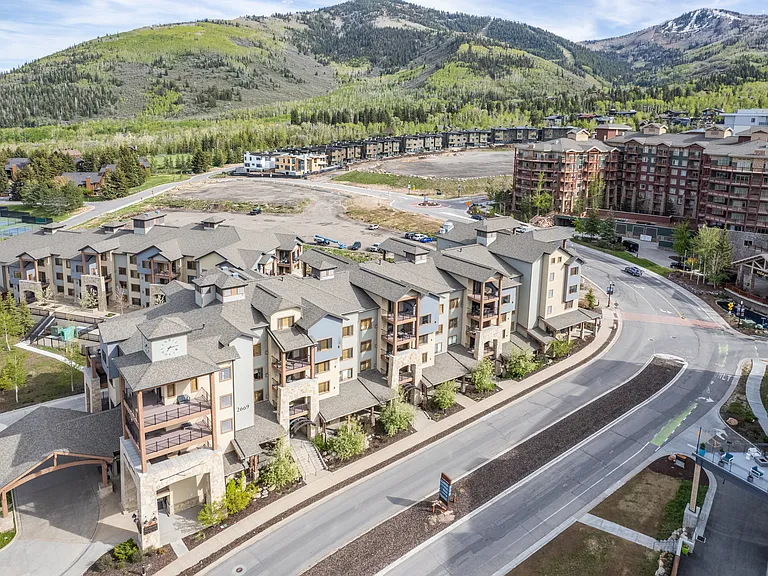 2669 Canyons Resort Dr #221A — Photo 25