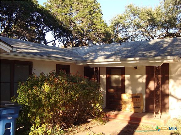 5th image of 221 Woodland Ave