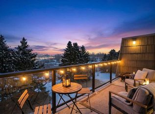 512 W Cedar Cres SW #304, Calgary, AB T3C2Y8