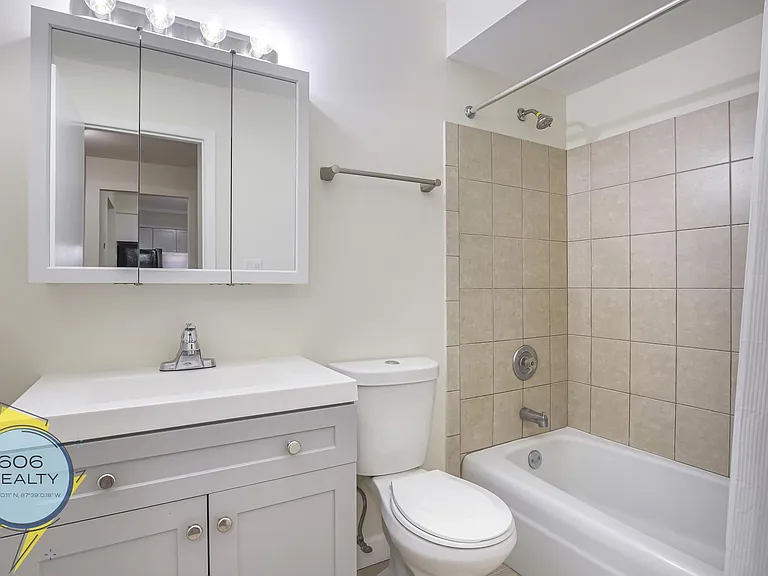 1039 College - apartments and offices for rent — Photo 12