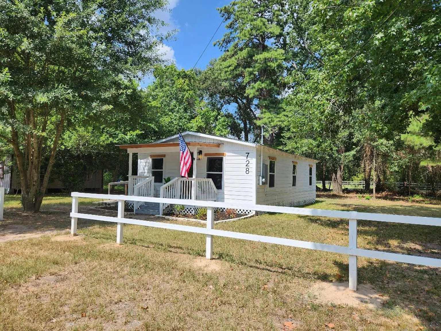 3 bed, 1.0 bath, 792 sqft, $1,550 — Photo 3