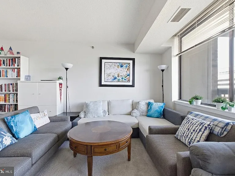 3709 S George Mason Dr #1115E — Photo 10