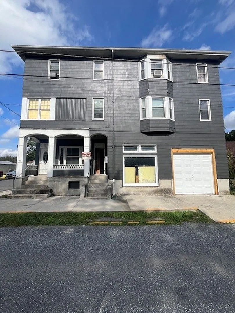 10 Valley Street — Photo 1