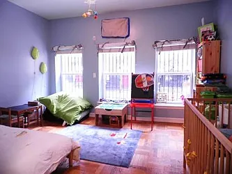 Rented by R New York