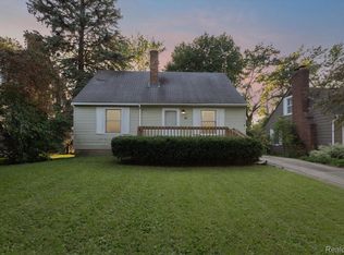 130 Ascot Ave, Waterford, MI 48328