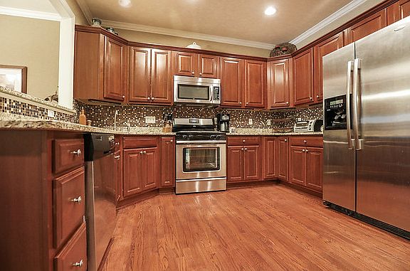 5th image of 1002 Kellington Dr