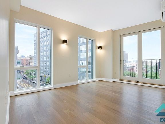 2nd image of 440 Wythe Ave APT 3B