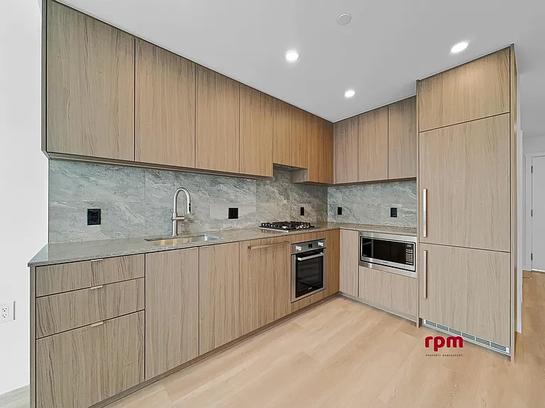 626 Claremont St #21XX — Photo 5