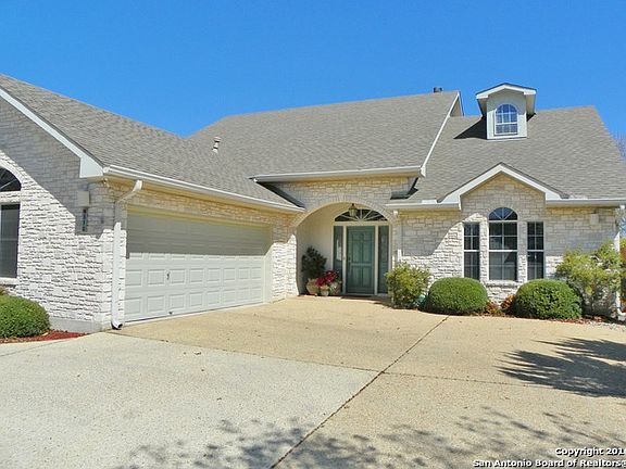 3rd image of 510 Oakland Hills Ln E
