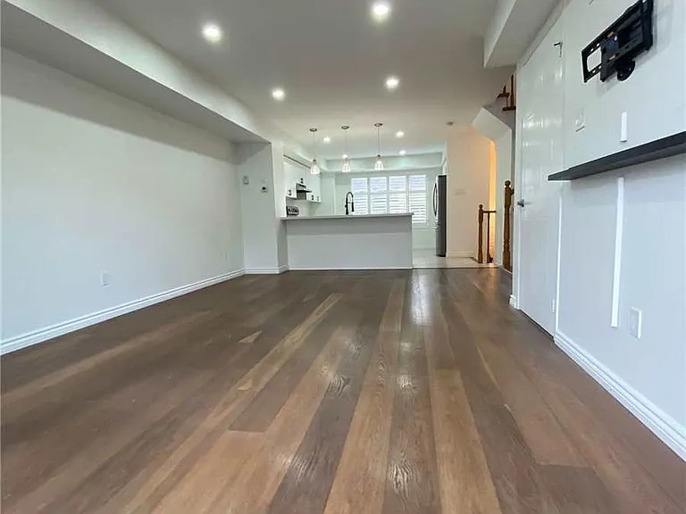 3108 Eglinton Ave W #100 — Photo 14