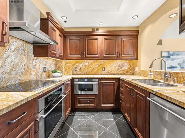 200 Harbor Dr Unit 803, San Diego, CA 92101
