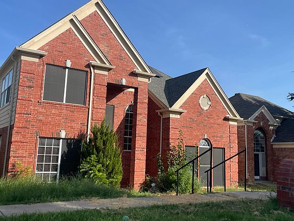 3rd image of 2105 Dover Dr