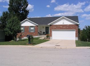 26 Forest Ln, Union, MO 63084