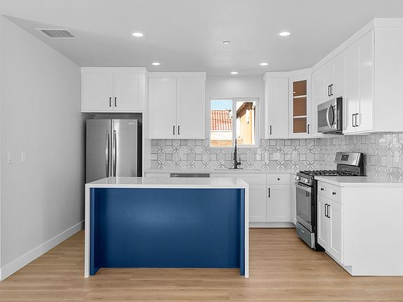 3rd image of 3221 Lanfranco St